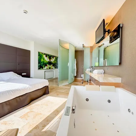 Aparthotel Jardines De Uleta 4*