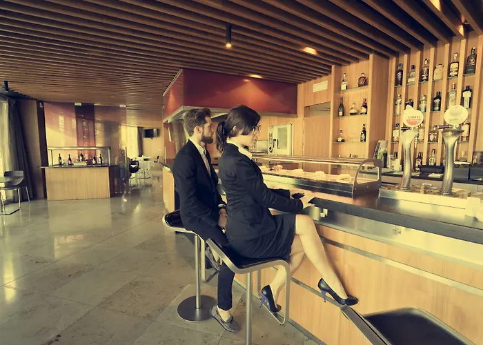 Jardines De Uleta Апарт-отель Витория