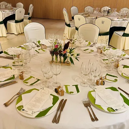 Jardines De Uleta 4*