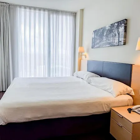 Jardines De Uleta 4*