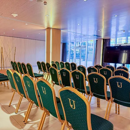 Jardines De Uleta 维多利亚-加斯特伊兹