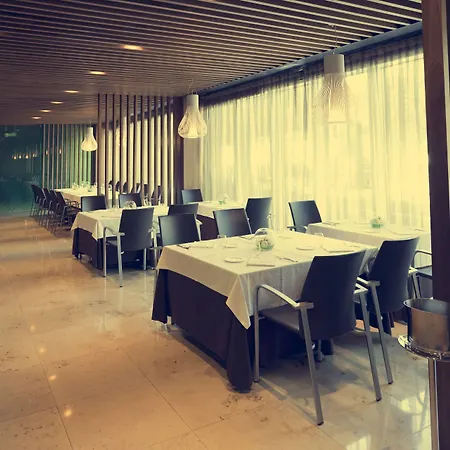 Jardines De Uleta 4*