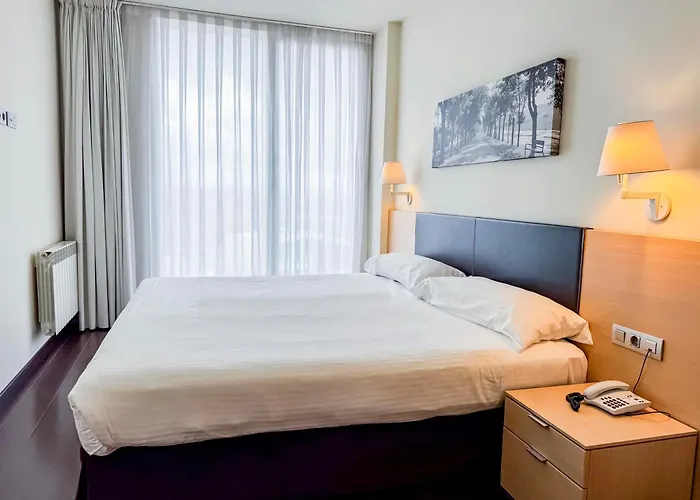 Jardines De Uleta 4*