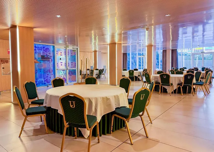 Jardines De Uleta Aparthotel