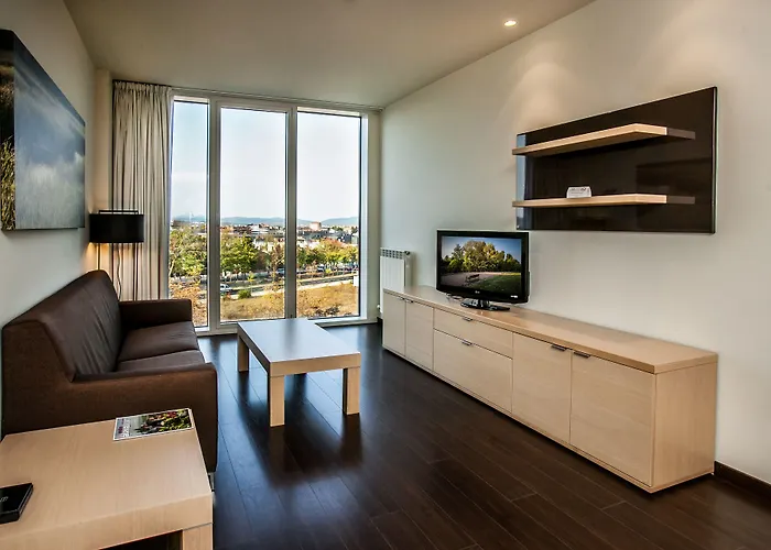 Aparthotel Jardines De Uleta 4*