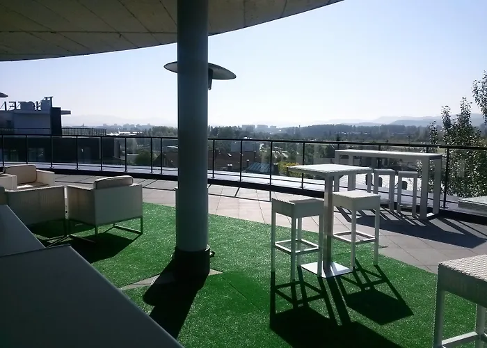 Jardines De Uleta 4*